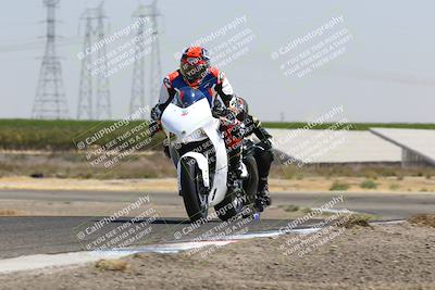 media/Sep-01-2025-Lets Ride (Mon) [[4370d11284]]/B Group/1220pm (Wheelie Bump)/